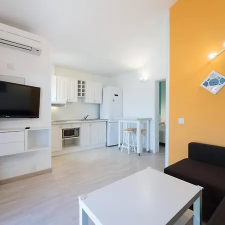 Cozi In Maspalomas *